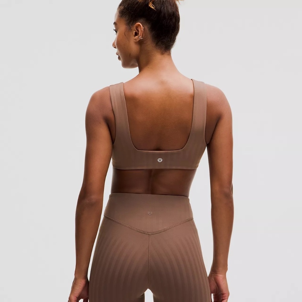 lululemon Wunder Under Bra *Light Support, A/B Cup *Tonal Stripe - Picture 2 of 10